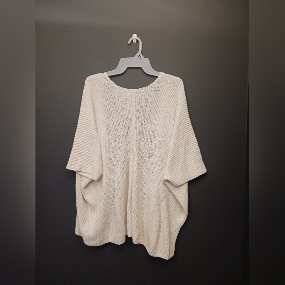 Time and Tru small white women's short sleeve open front top - Picture 3 of 3